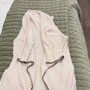 Cream Sleeveless Fleece Vest